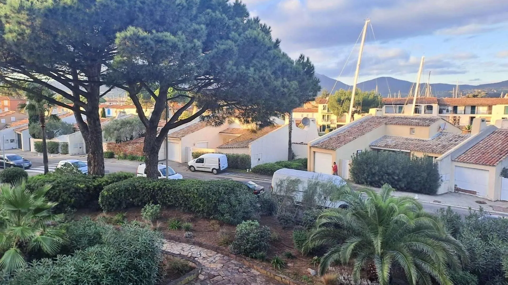 Apartment Marcogdu- Proche De Saint-Tropez Appartement Pour 4 Personnes Avec Vue Sur La Marina Cogolin